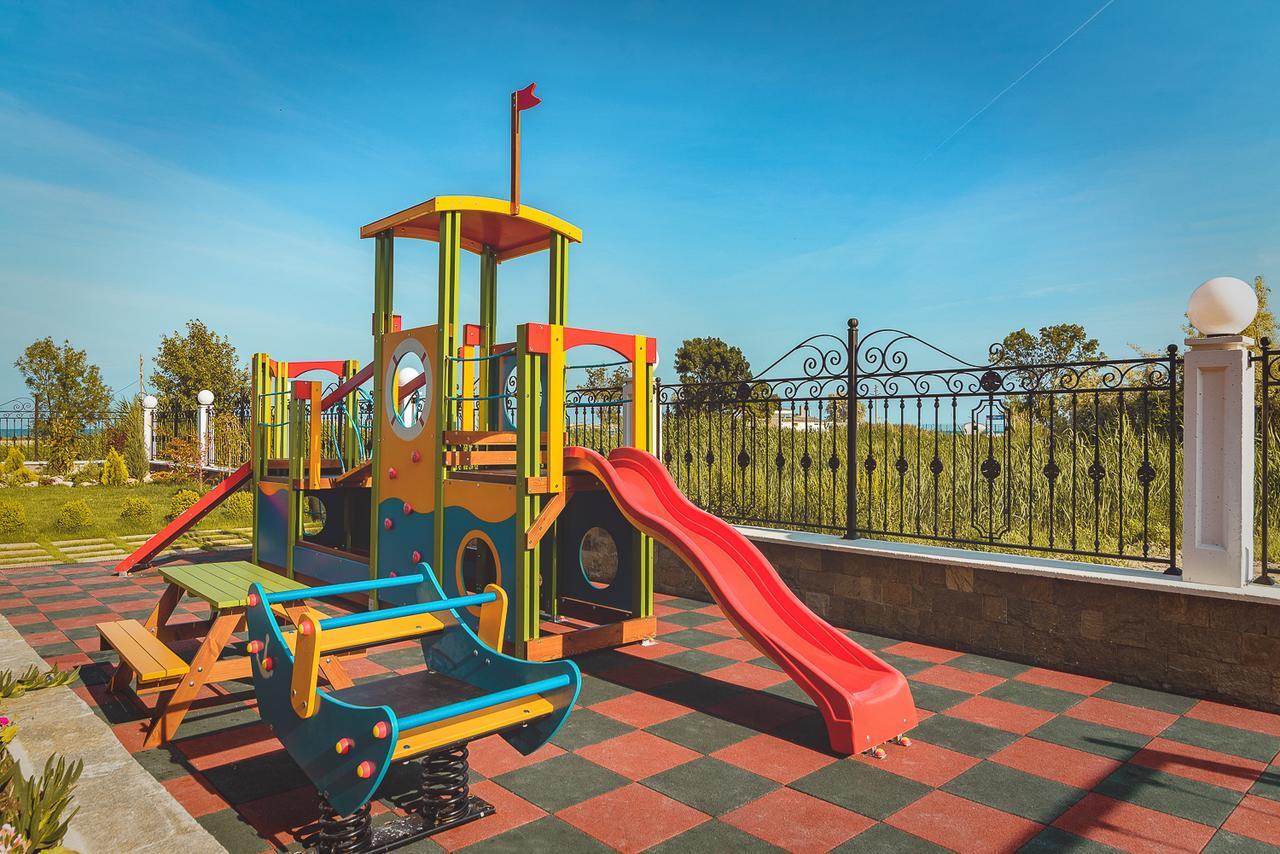 Sunny Castle Hotel كرانيفو المظهر الخارجي الصورة