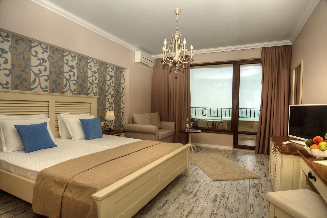 كرانيفو Sunny Castle Hotel المظهر الخارجي الصورة